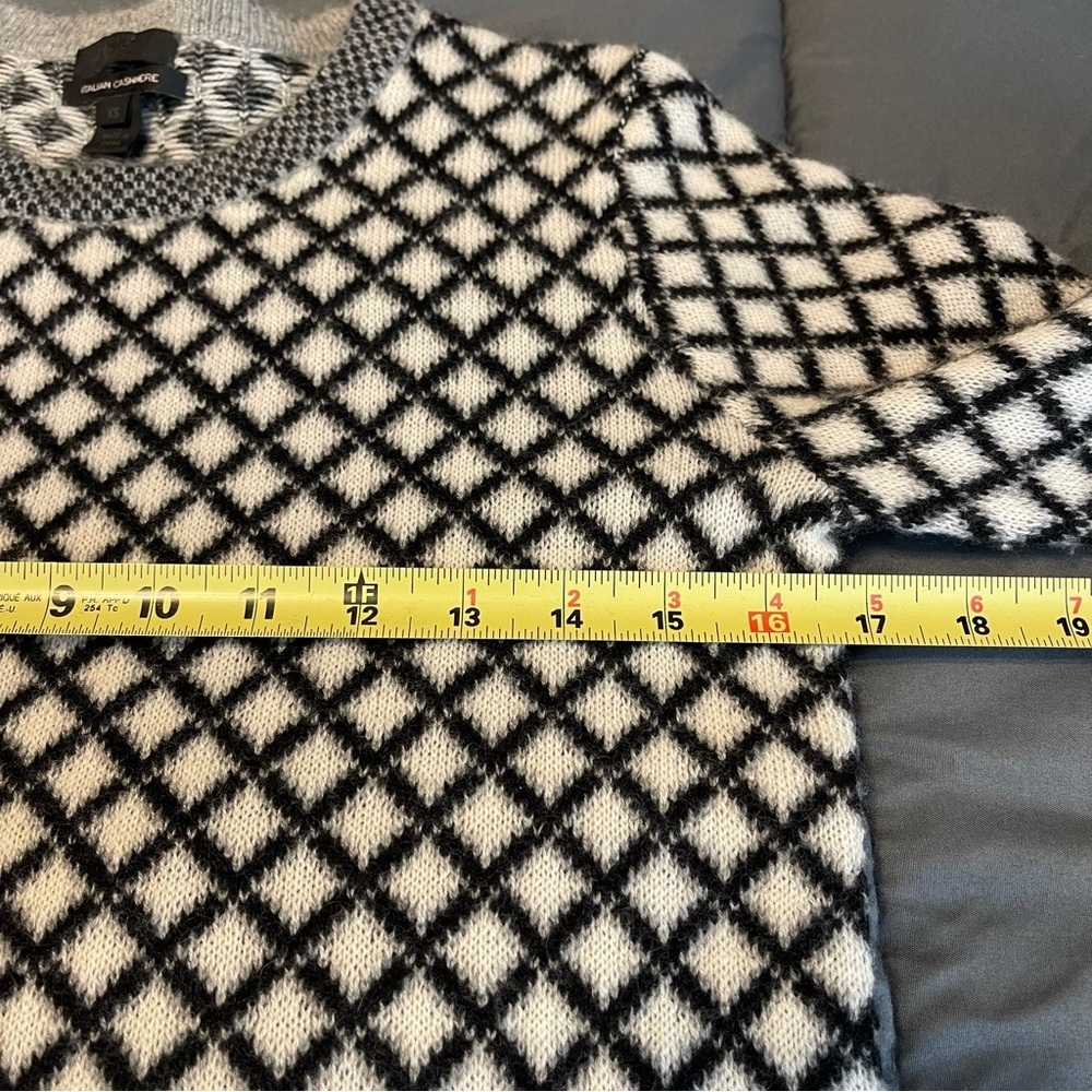 J. Crew Italian Cashmere Black And White Diamond Sweater XSmall - Picture 4 of 7